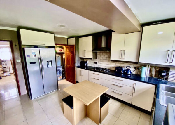 4 Bed end Terrace in Compton Crescent, Northolt UB5