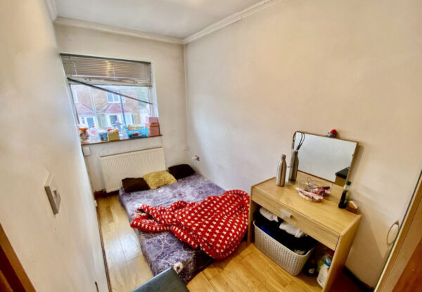 4 Bed end Terrace in Compton Crescent, Northolt UB5