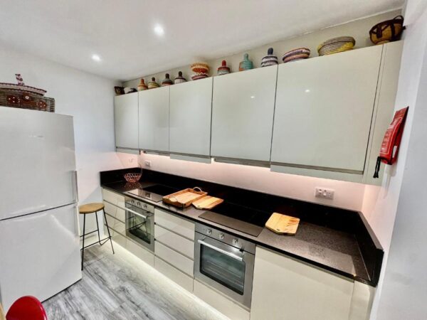 En-suite Room in a luxury house at Whitton Avenue West, UB6 0EF