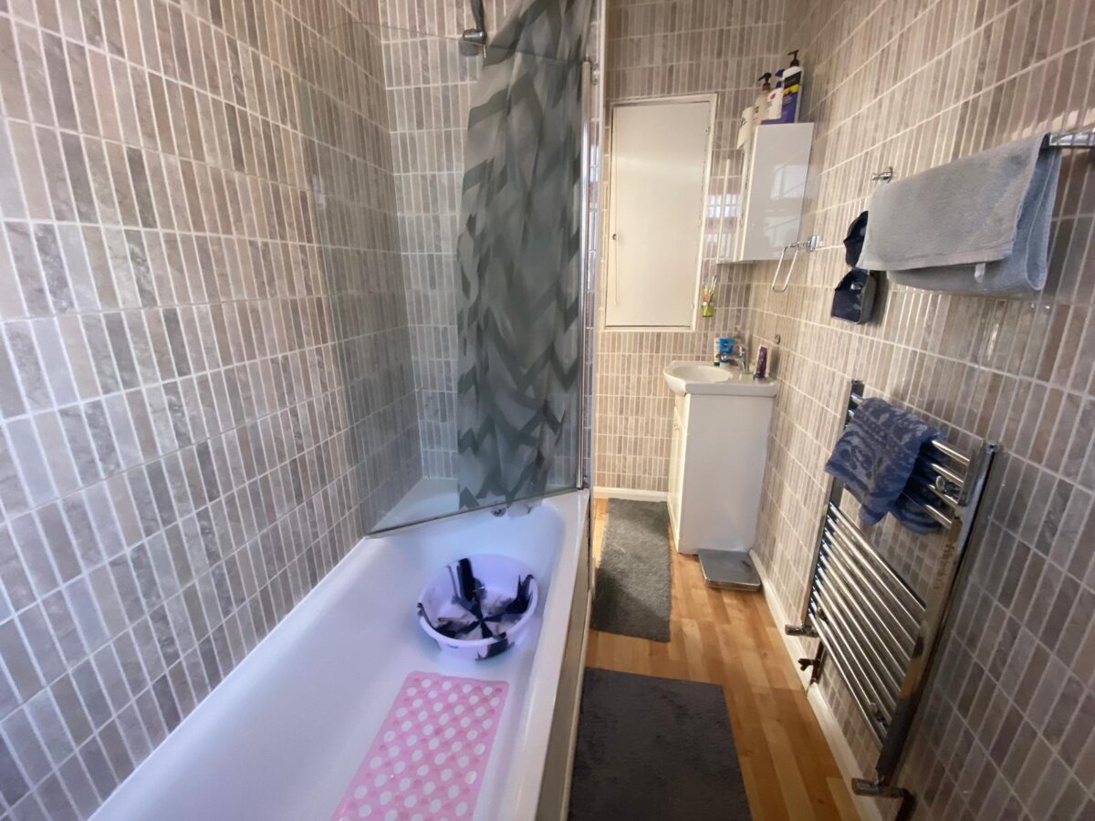 2 Bed Flat for Sale in West Hendon Broadway, NW9
