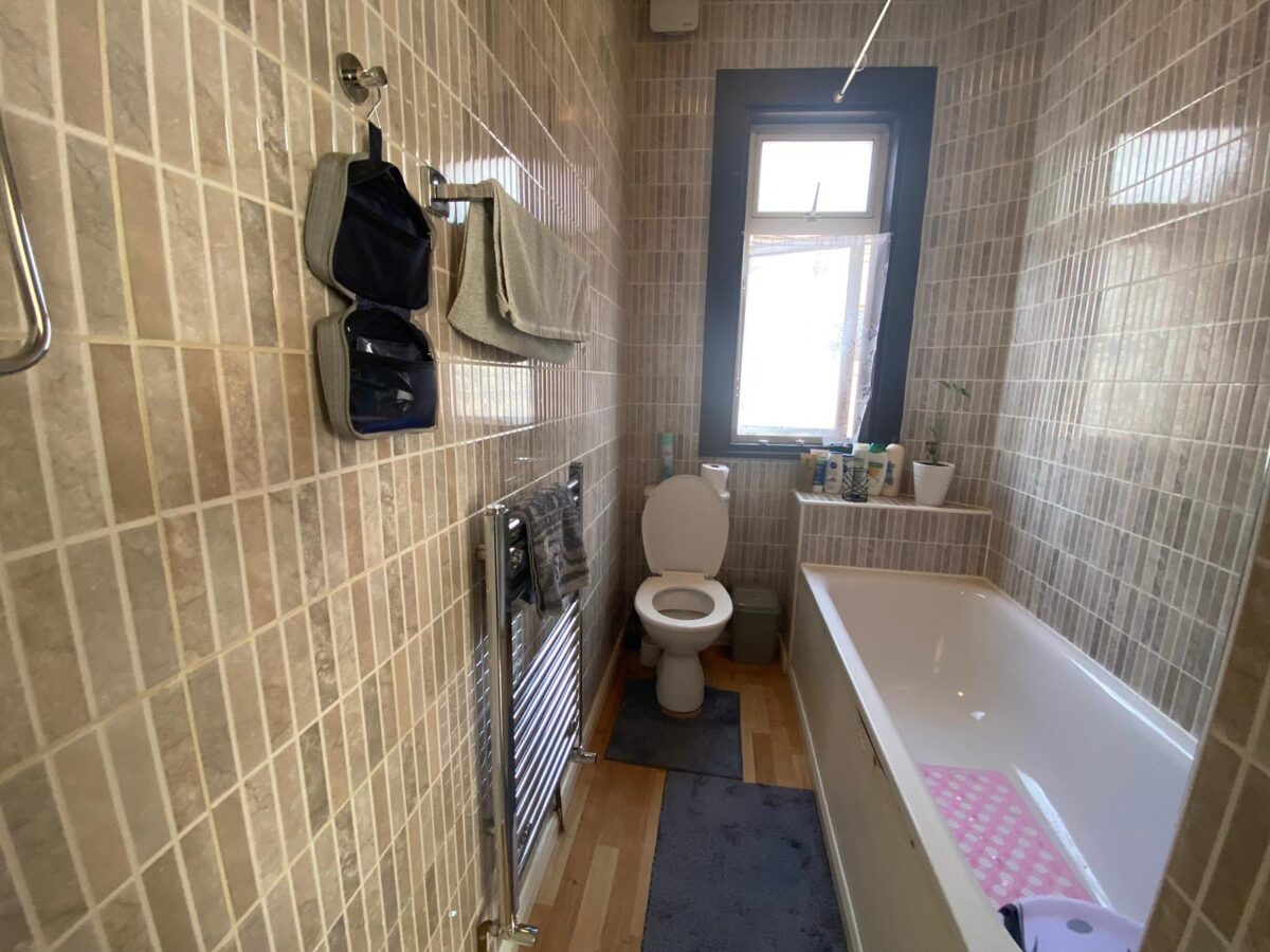 2 Bed Flat for Sale in West Hendon Broadway, NW9