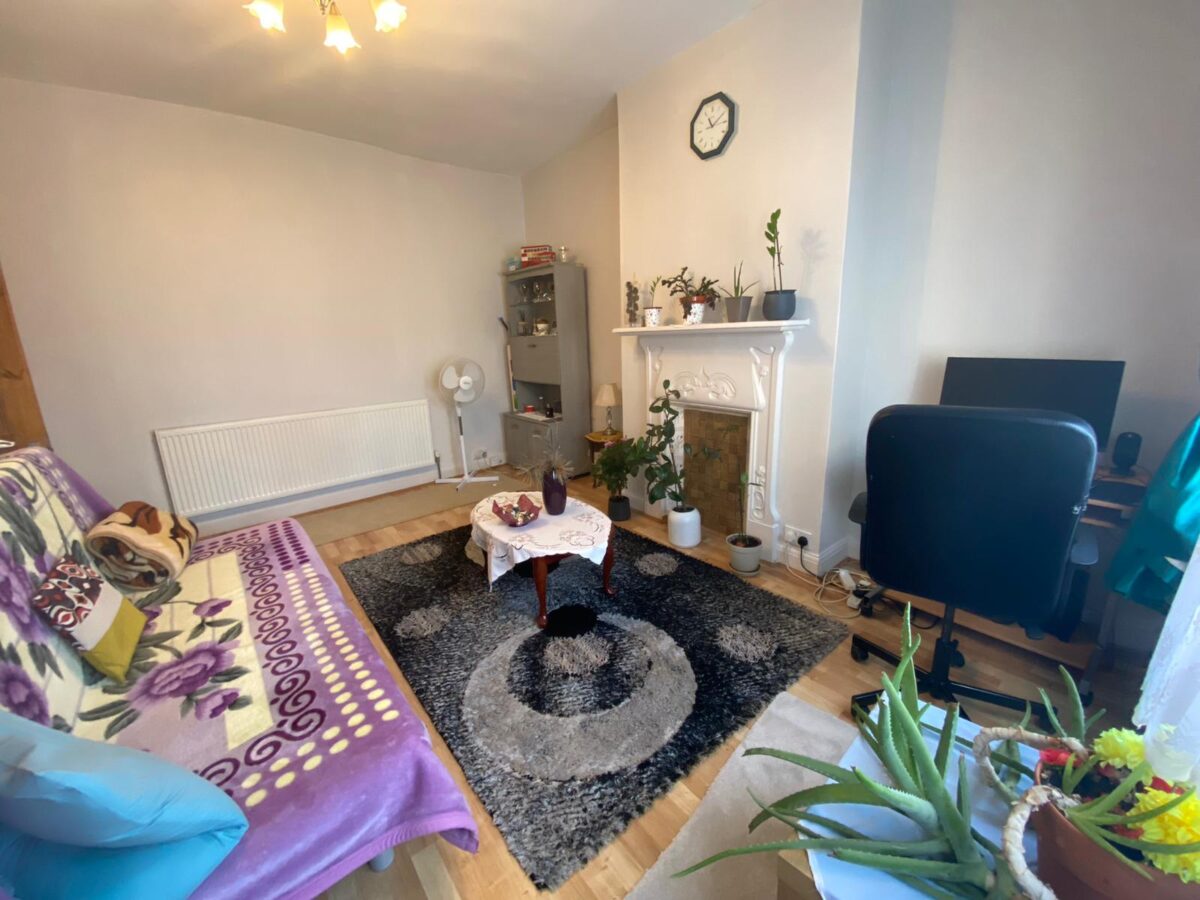 2 Bed Flat for Sale in West Hendon Broadway, NW9