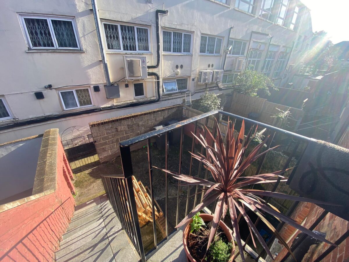 2 Bed Flat for Sale in West Hendon Broadway, NW9