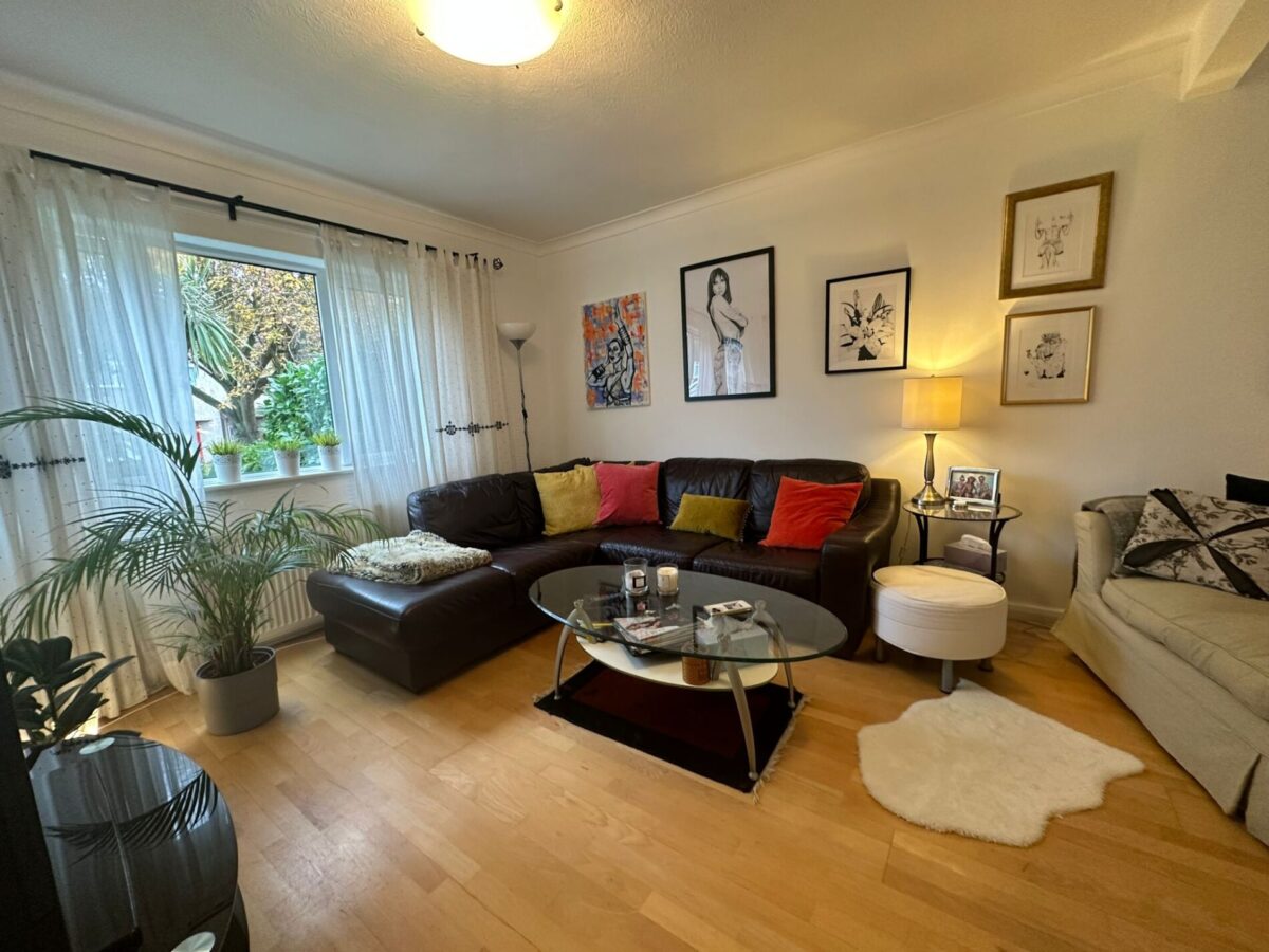 Carr Road, Northolt