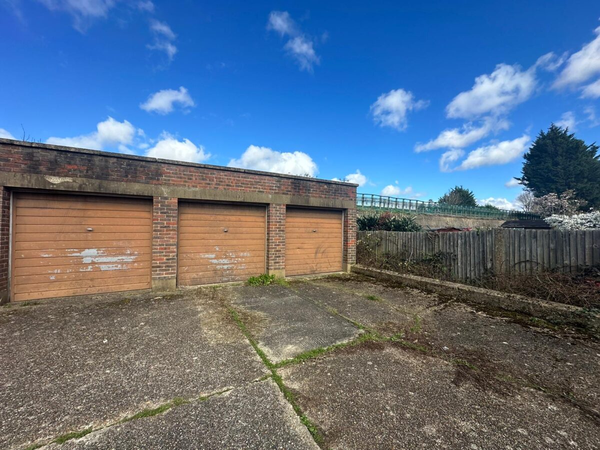 Garage for Sale, HA5
