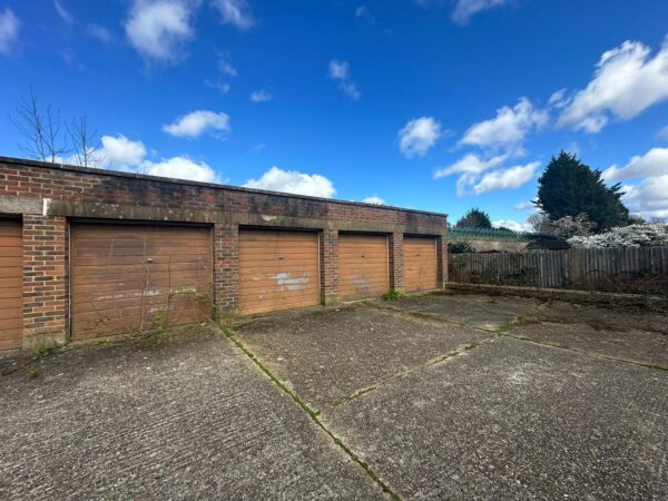 Garage for Sale, HA5