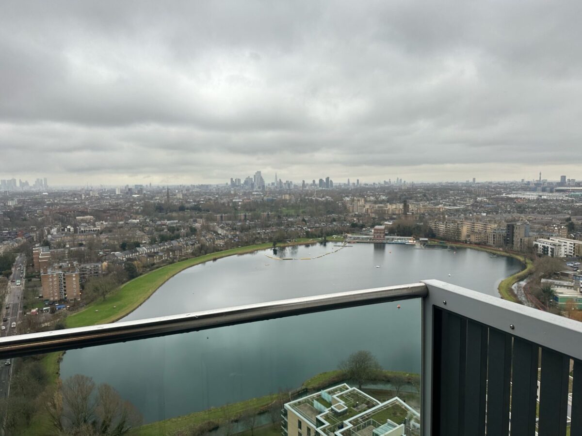 WOODBERRY DOWN, N4