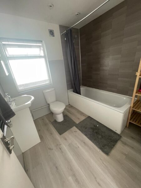 5 Bedroom Flat- Edgware