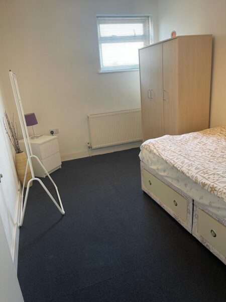 5 Bedroom Flat- Edgware