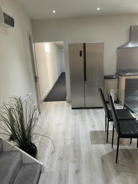 5 Bedroom Flat- Edgware