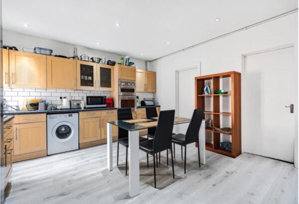 5 Bedroom Flat- Edgware