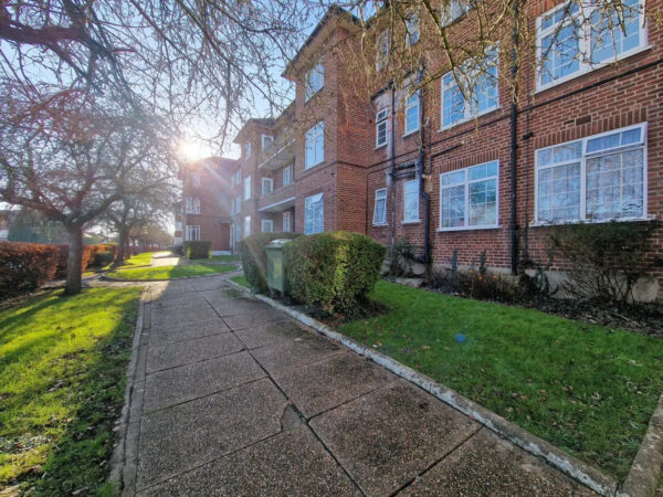 Kings Drive, Wembley