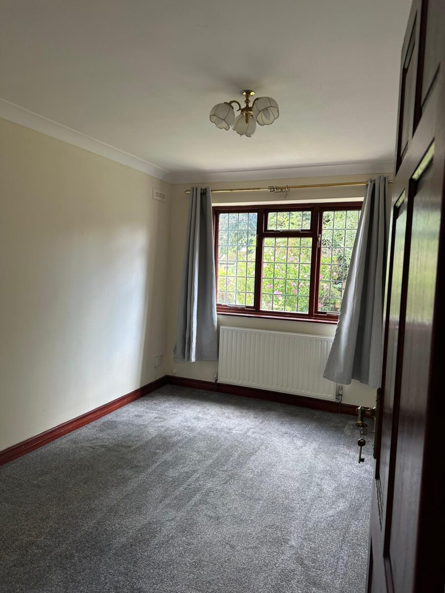 Riverside, Wraysbury, Staines-upon-thames