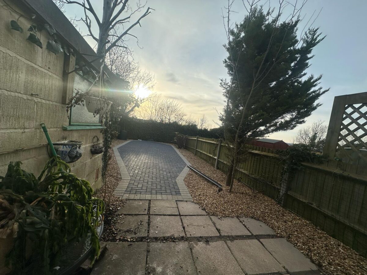 Hillside, Houghton Regis, Dunstable, LU5