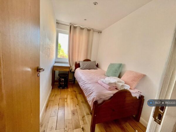 The Tiltwood, London, W3 6HG
