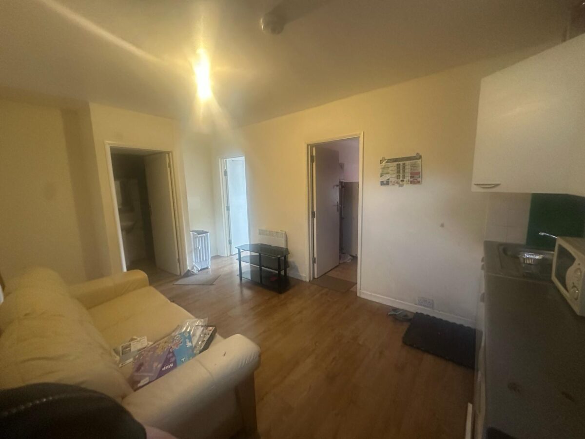 High Street, Northwood, HA6