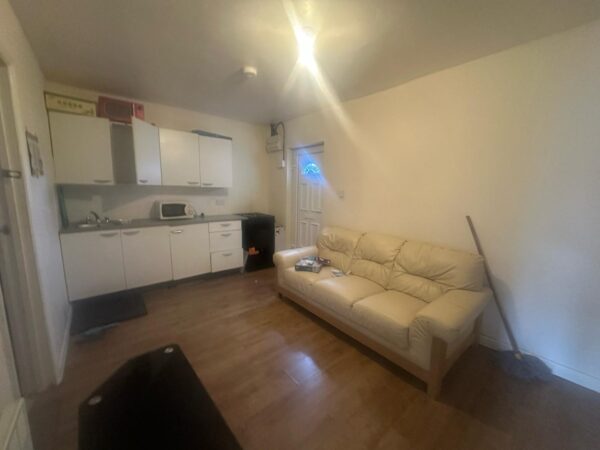 High Street, Northwood, HA6