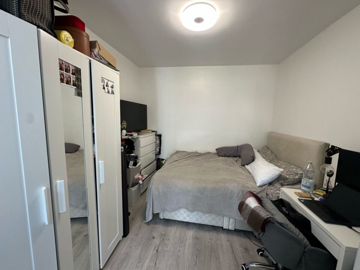 Studio Gainsborough Gardens, Edgware