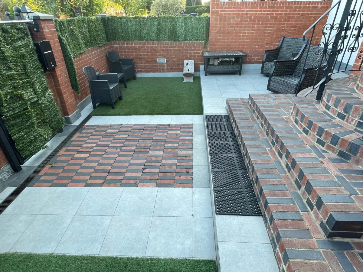 En-suite Room in a luxury house at Whitton Avenue West, UB6 0EF