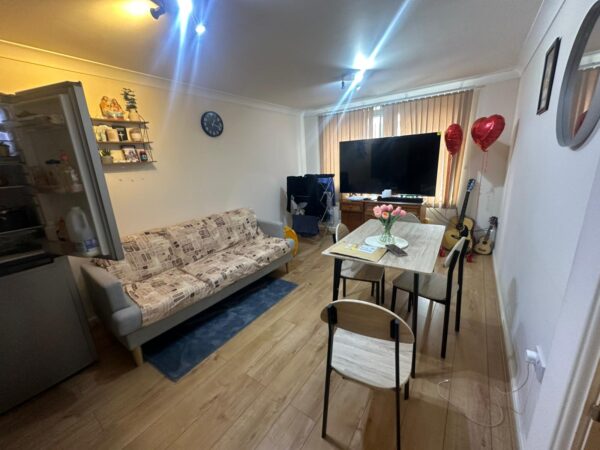 Salisbury House, Watford WD18 7BG