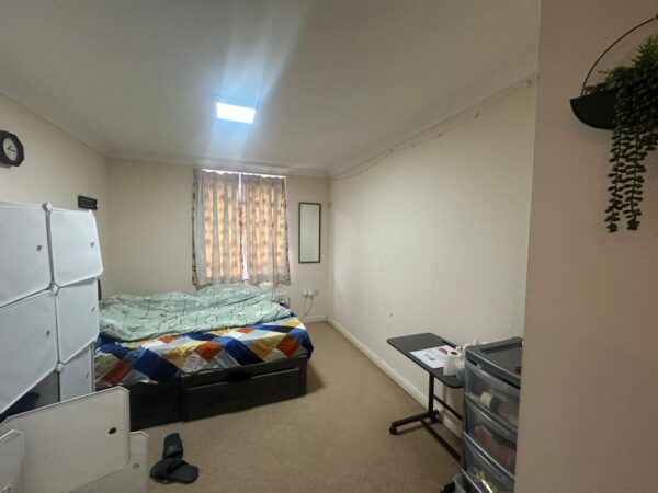 Salisbury House, Watford WD18 7BG