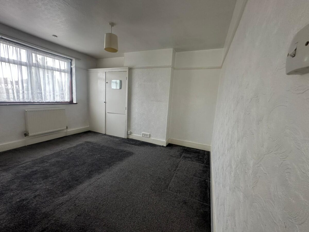 Deanscroft Avenue, London, NW9 8EP