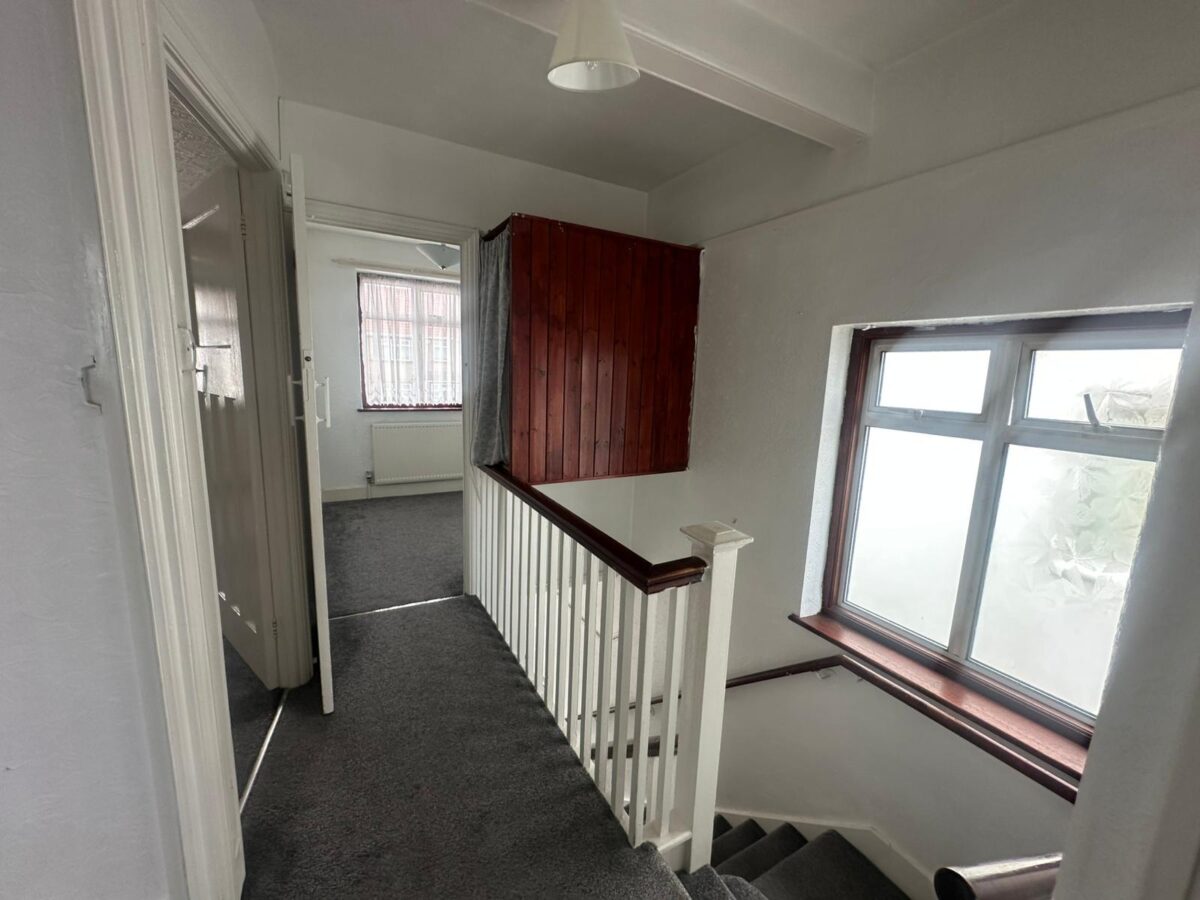 Deanscroft Avenue, London, NW9 8EP