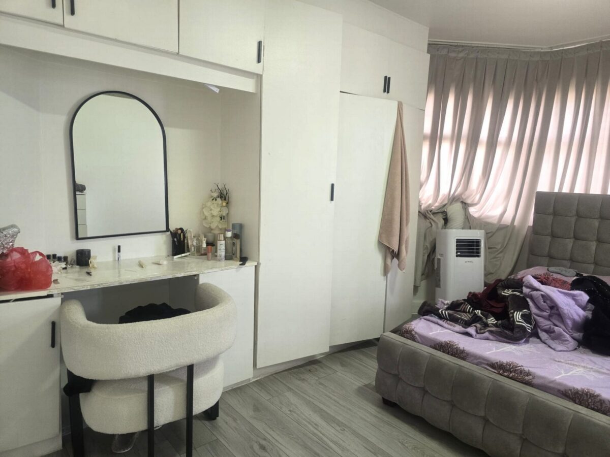 Glenwood Grove London NW9 8HH