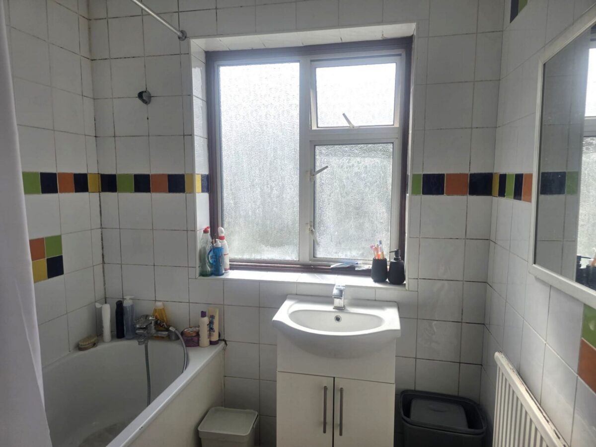 Glenwood Grove London NW9 8HH