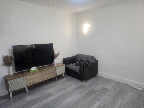 Glenwood Grove London NW9 8HH