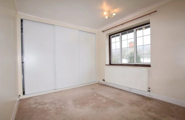 Roe Lane London NW9 9BB