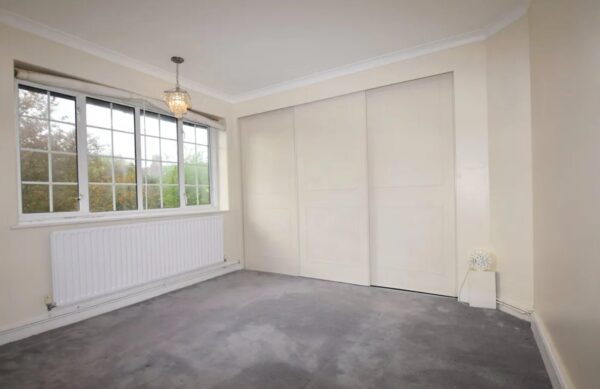 Roe Lane London NW9 9BB