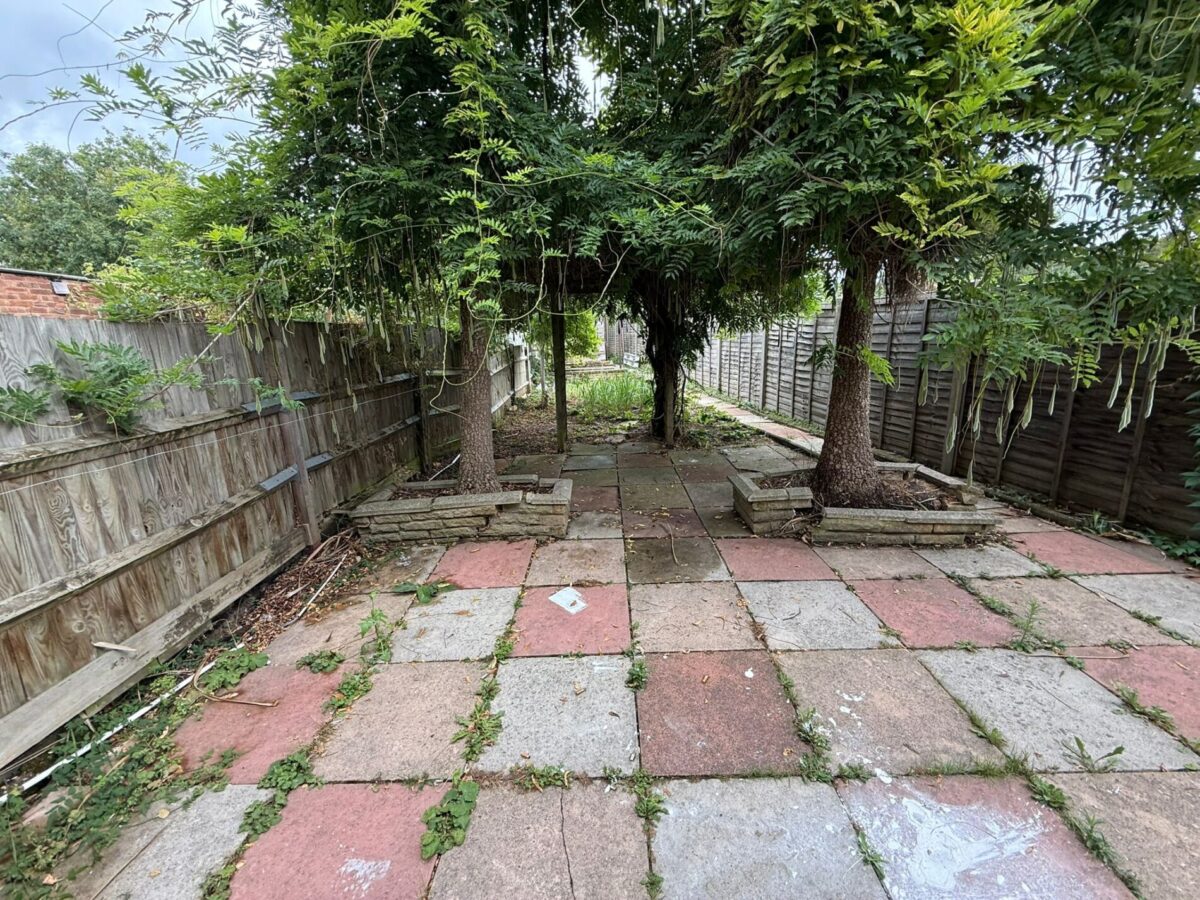 Downing Drive, Greenford