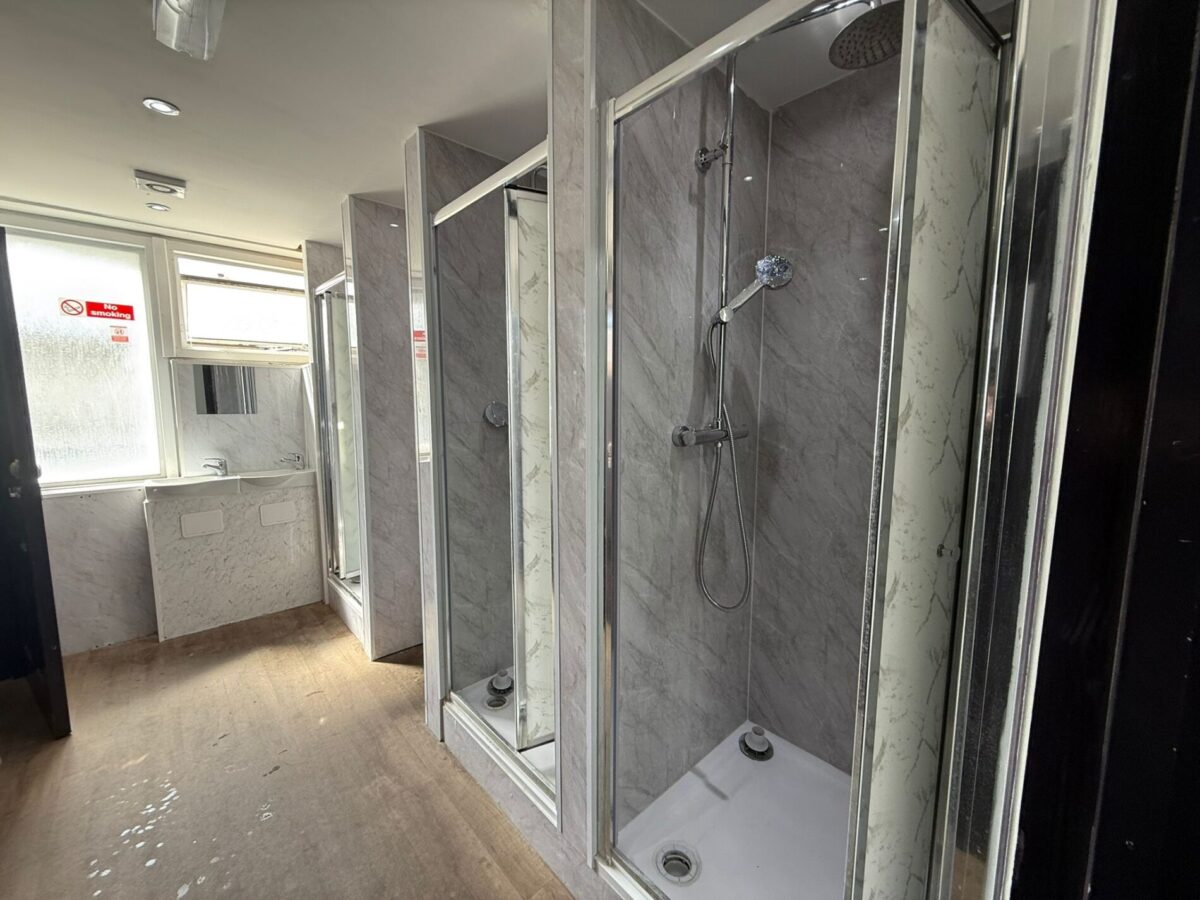 Double Rooms to Rent- Chase Side N14