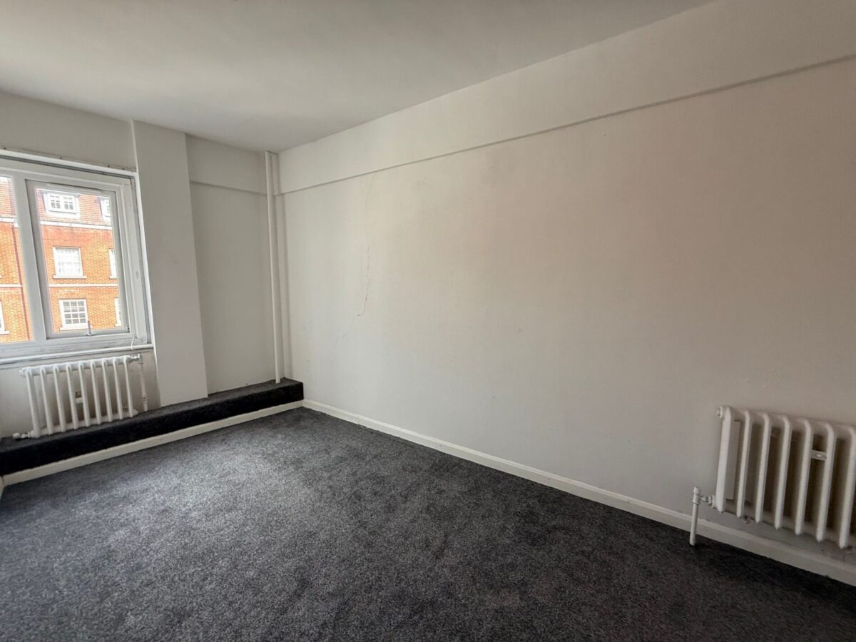 Double Rooms to Rent- Chase Side N14