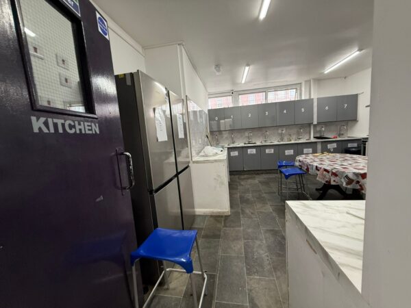 Double Rooms to Rent- Chase Side N14