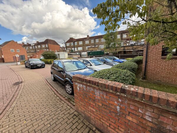 Fairfield Court, Northwood Hills