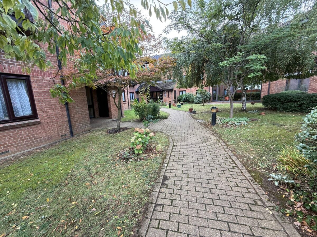 Fairfield Court, Northwood Hills