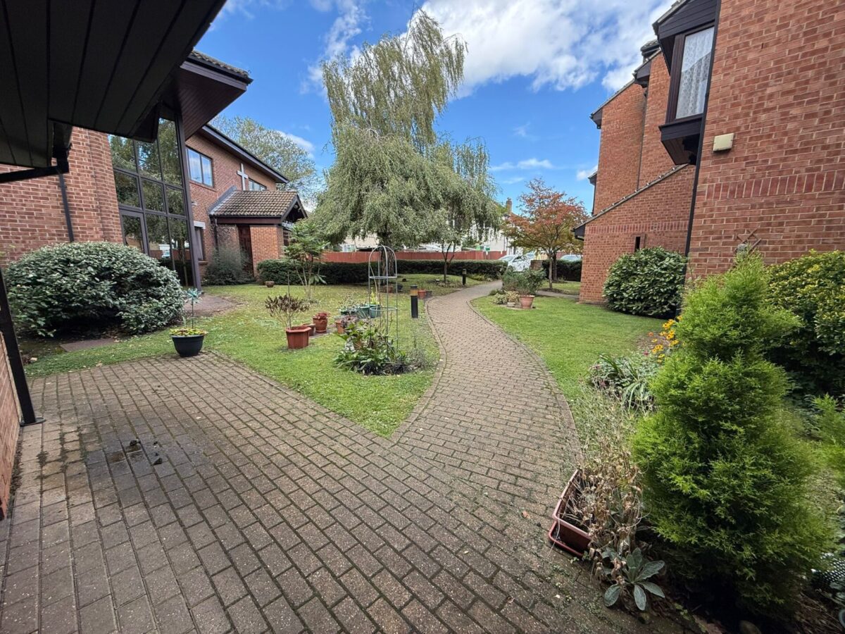 Fairfield Court, Northwood Hills