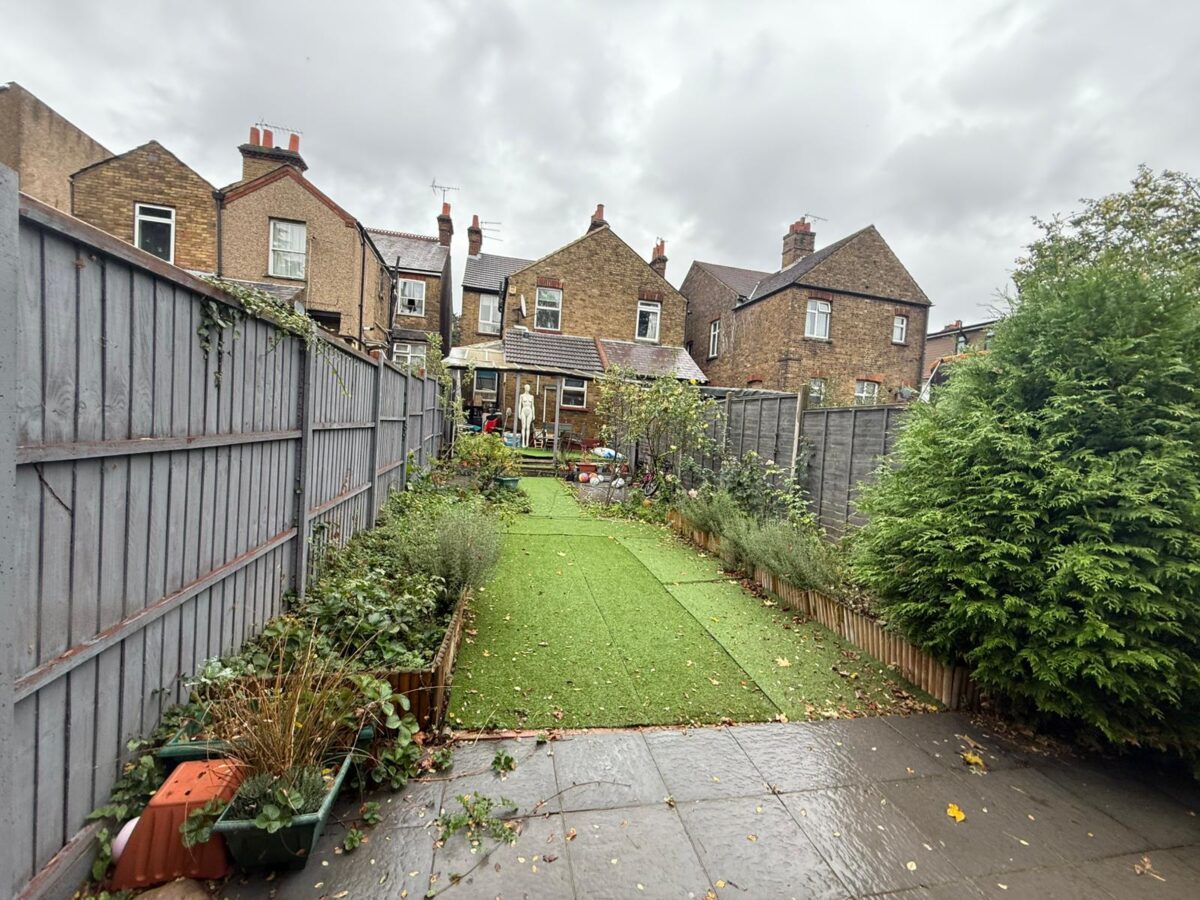 Wiggenhall Road, Watford