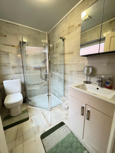 Buckingham Gardens, Edgware, HA8