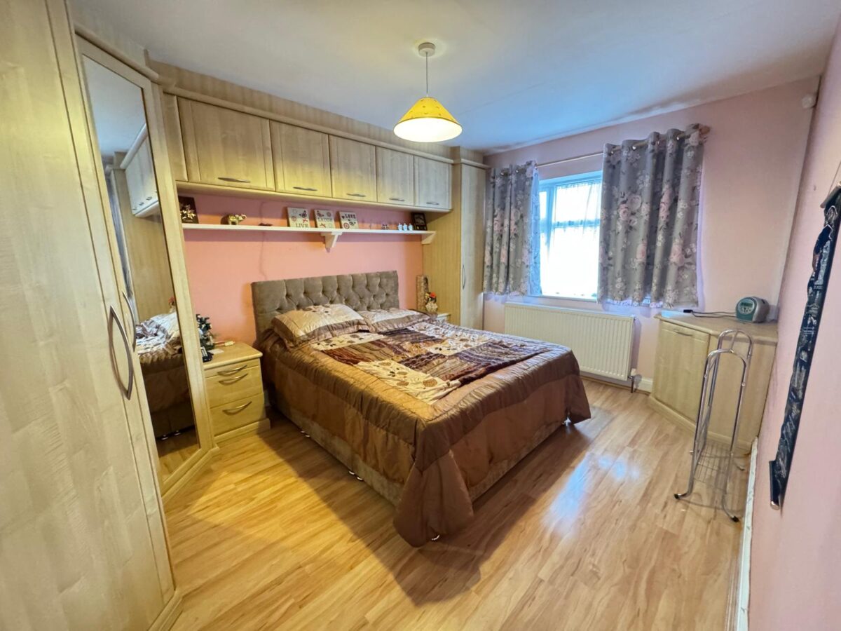 Buckingham Gardens, Edgware, HA8