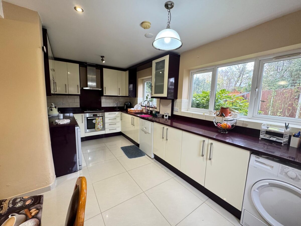 Buckingham Gardens, Edgware, HA8