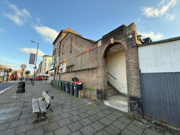 Rayners lane Pinner HA5