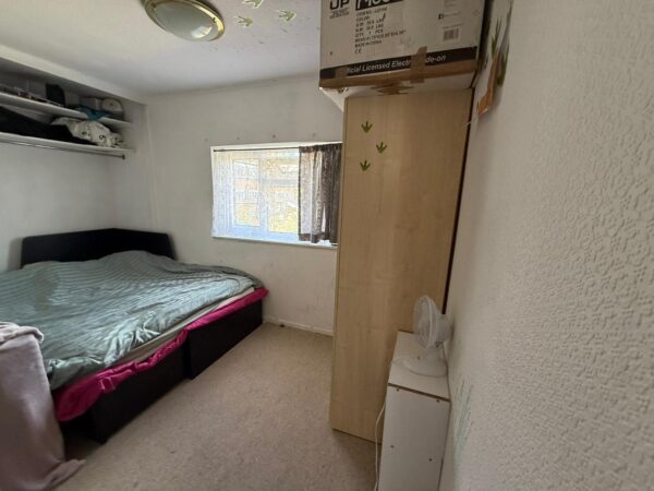 Amberden Avenue, Finchley