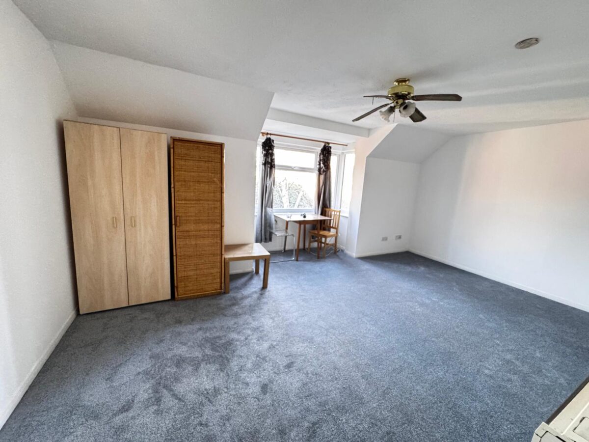 Cambrian Green, Kingsbury Road