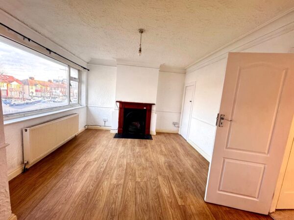 Honeypot Lane, London, NW9 9QN