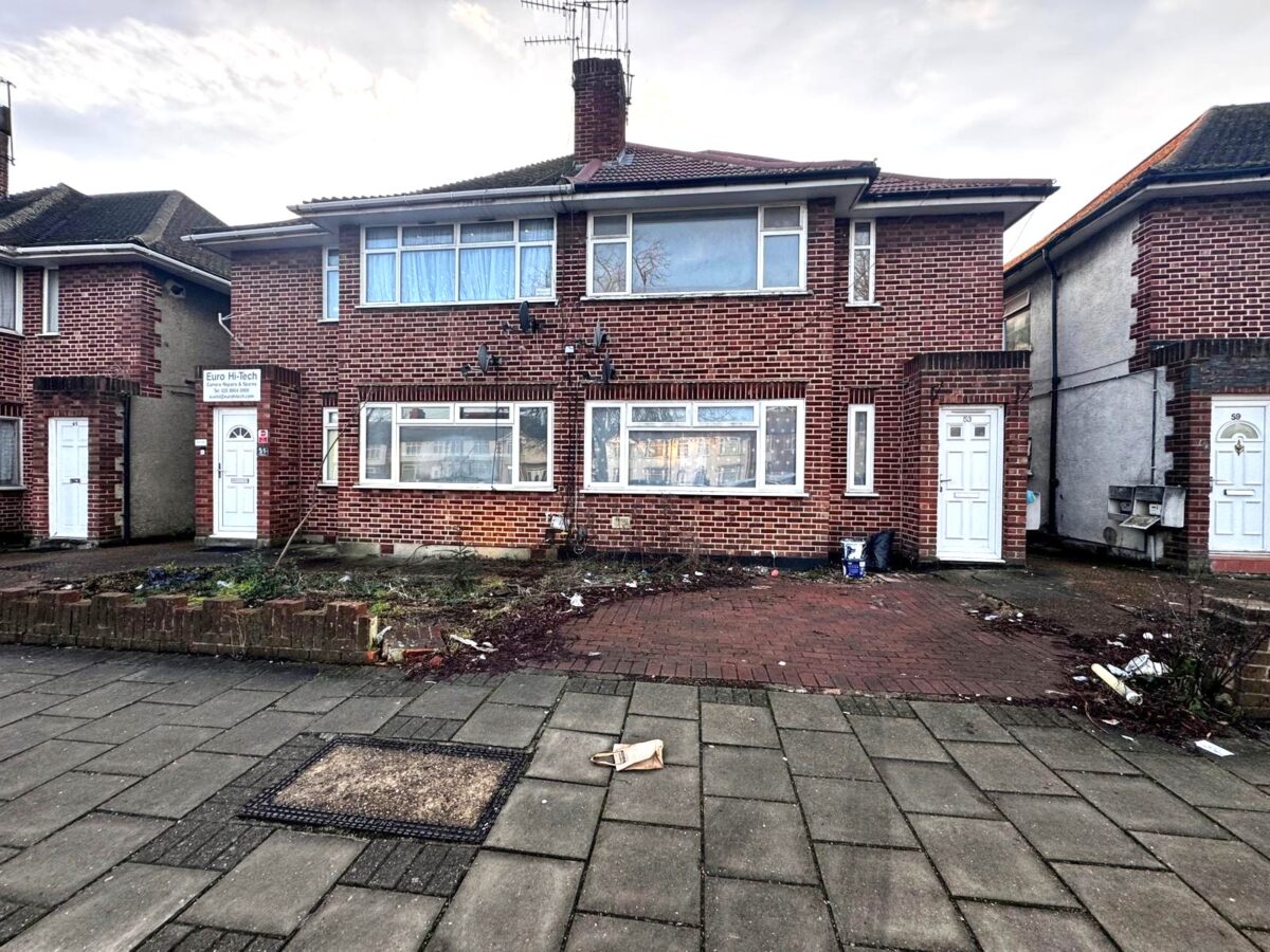 Honeypot Lane, London, NW9 9QN