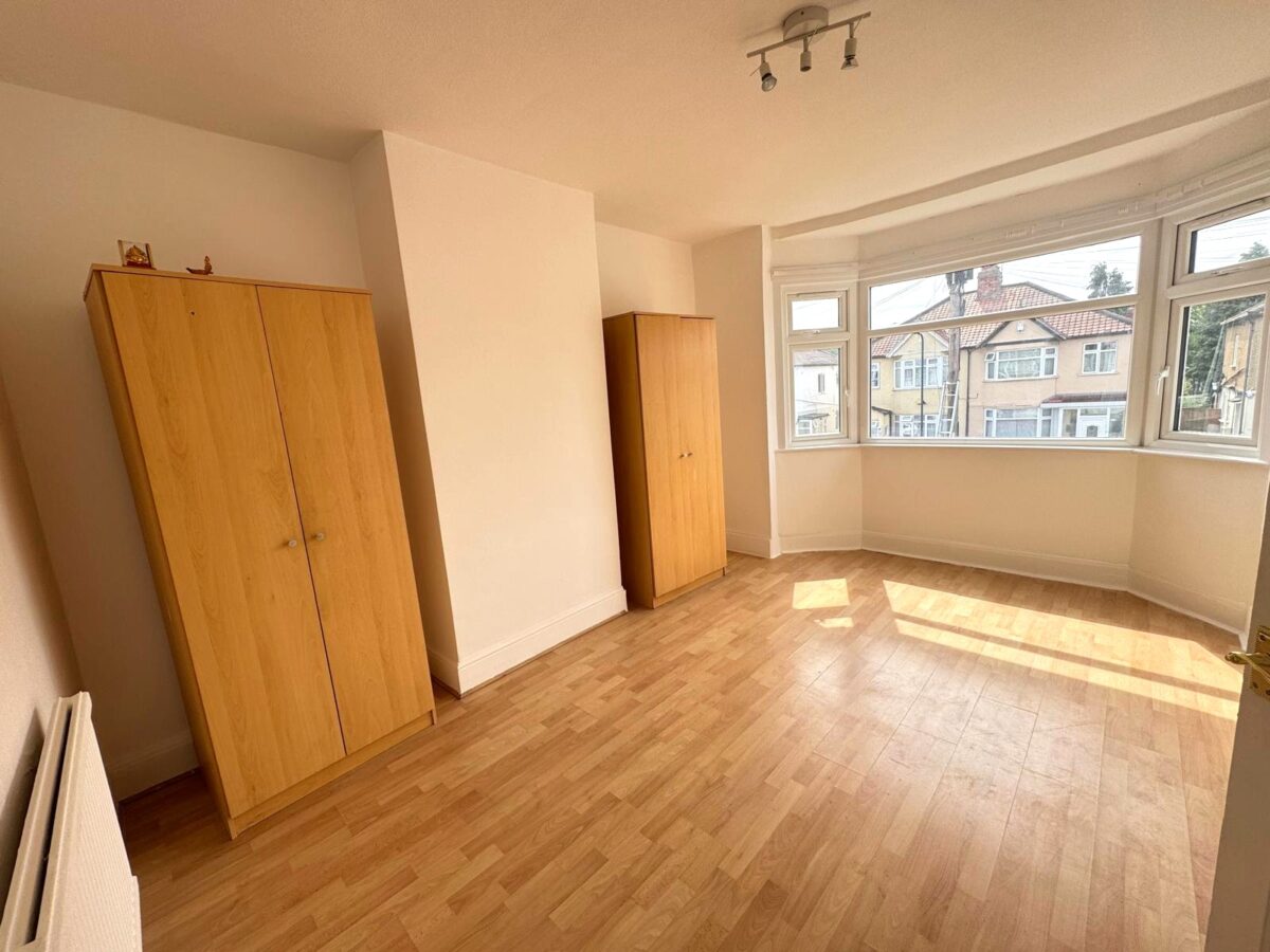 Reeves Avenue, London NW9