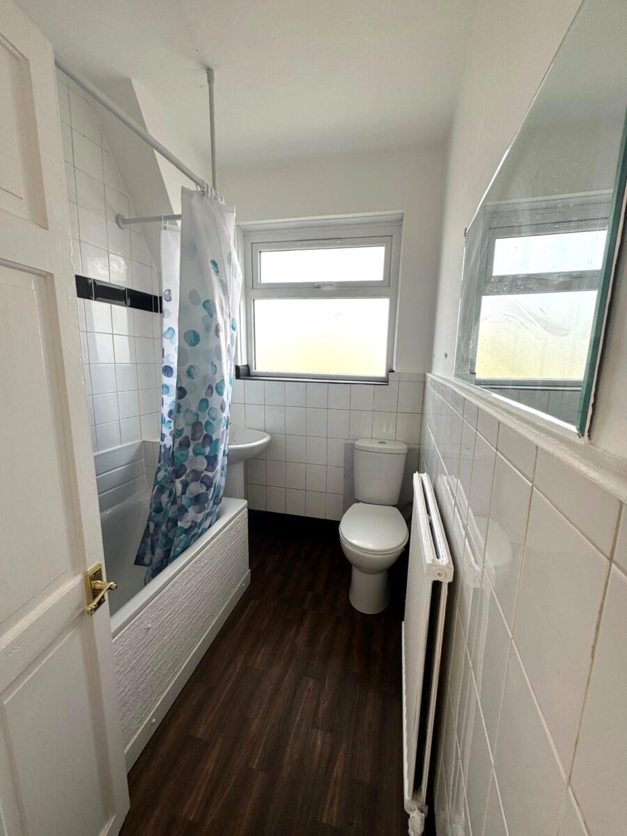 Reeves Avenue, London NW9